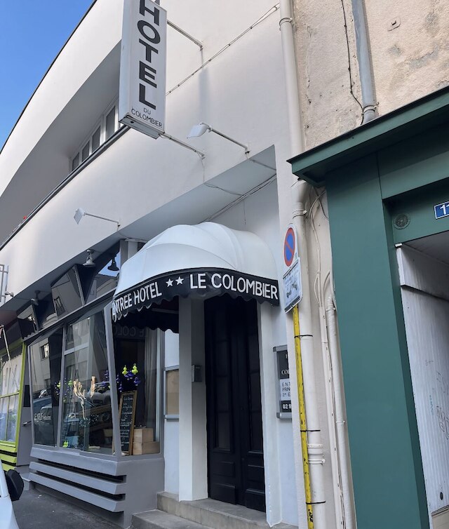 ホテル デュ コロンビエ