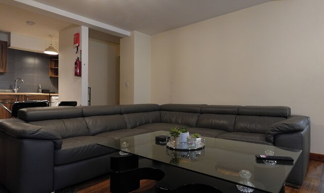 ロイヤル リビング アパートメント