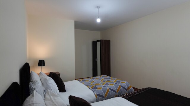 ロイヤル リビング アパートメント