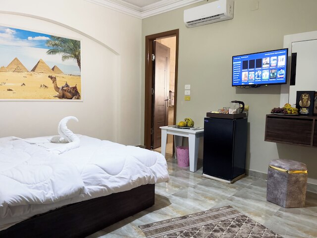 スネフェル ピラミッズ ゴールデン ゲート