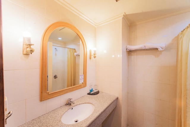 アディカ ホテル バヘラ