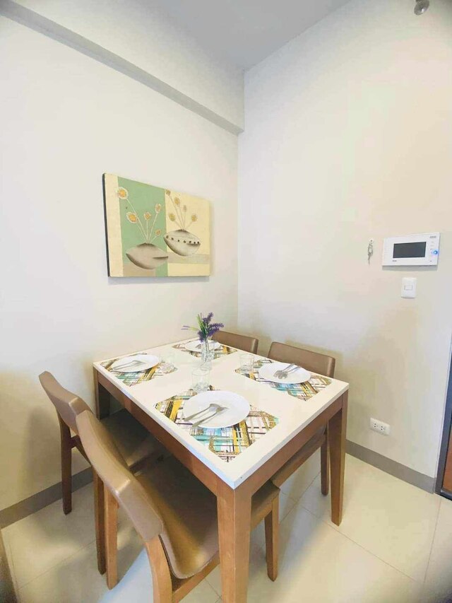 マクタン ニュータウン コンド