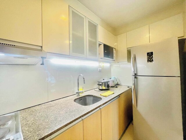 マクタン ニュータウン コンド