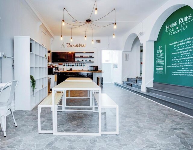 マイアミ オン ア バジェット - クリーン アンド セーフ