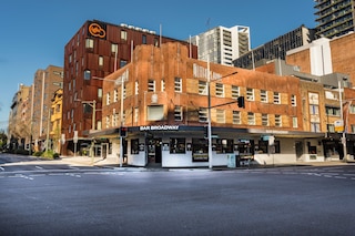 バー ブロードウェイ