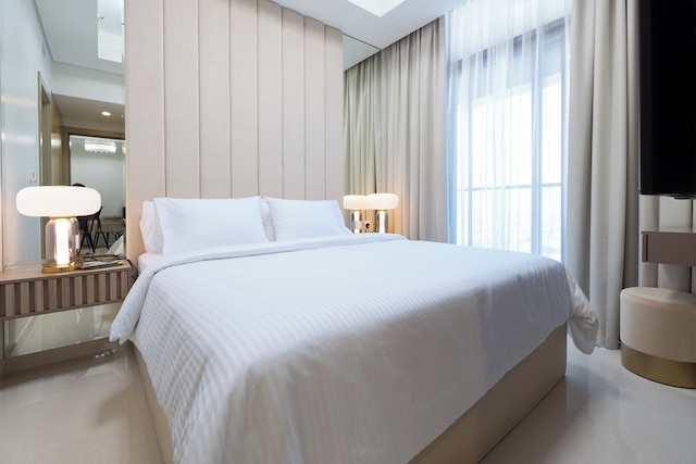 シック 2BR アーバン エスケープ イン アイコン シティ