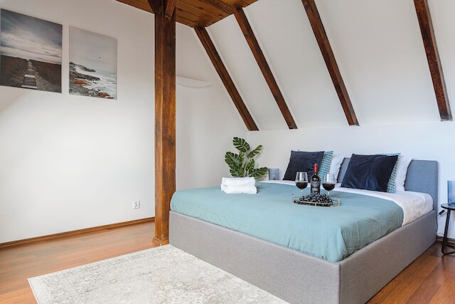 ルミナ 2-レベル チャーミング アパート