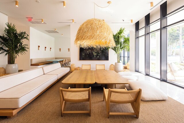 フロー マイアミ ホテル