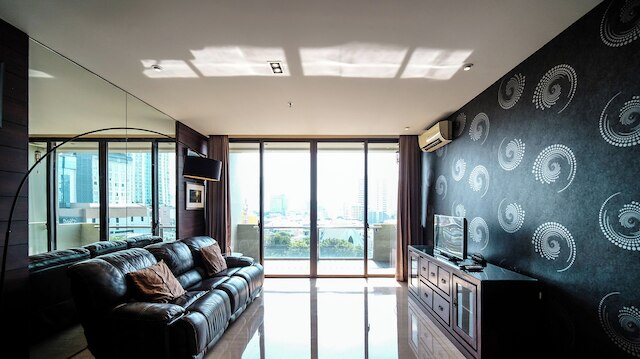 ストラテジック アンド スペーシャス 2BR アット スマトラ36 アパートメント