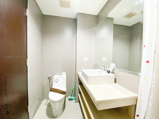 グッド アンド レストフル スタジオ アット パトラランドアマータアパートメント