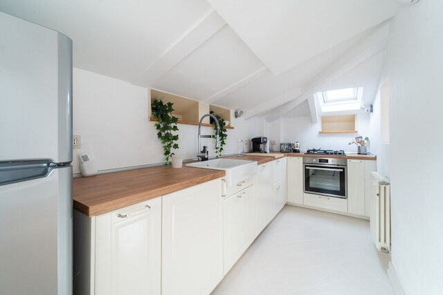 アティック ペルシケット ウィズ スタニング ビュー オブ ボローニャ