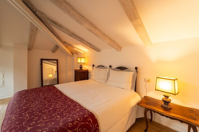 アティック ペルシケット ウィズ スタニング ビュー オブ ボローニャ