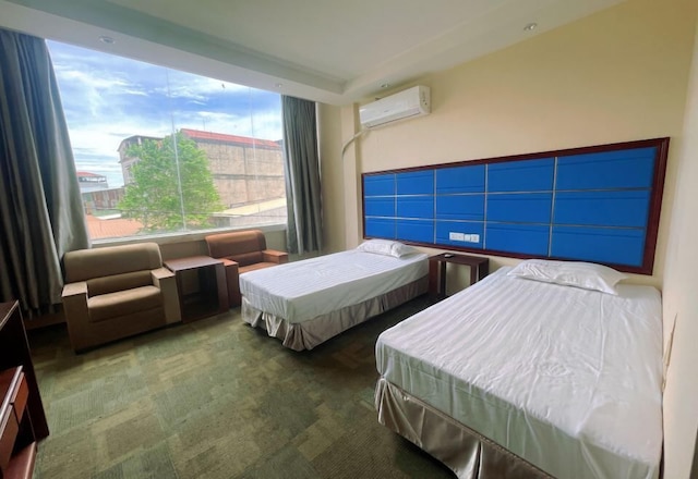 タヴィクサイ ホテル