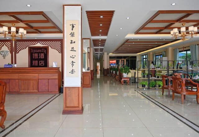 タヴィクサイ ホテル