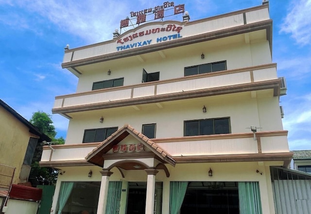 タヴィクサイ ホテル