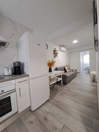 チャーミング アパートメント アップ トゥ 4 パーソンズ 3 ミニッツ トゥ メトロ