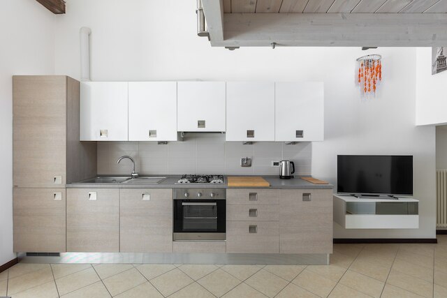 コージー メザニン アパートメント