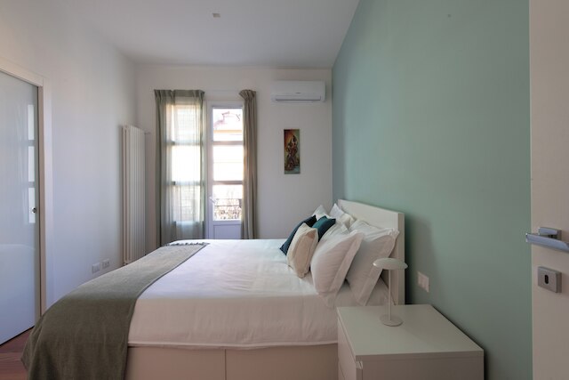 カーサ マダー ヴィチーノ アル ポリテアマ