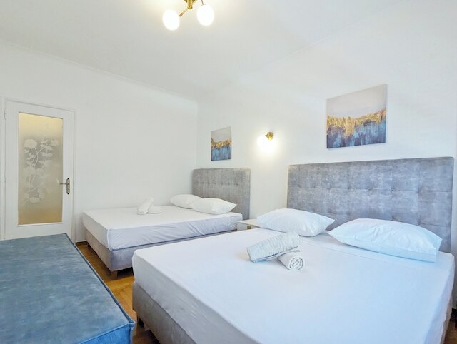 アテネス ディーバス ベルベット ゴールド スイーツ