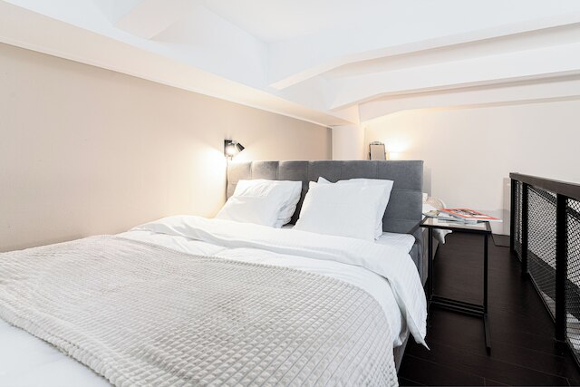 ツーレベル ロフト ウィズ バルコニー アンド パーキング