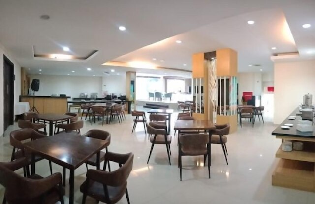 オール ナイト & デイ マカッサル