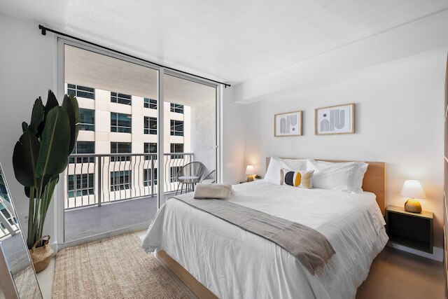 モダン コンドス アベイラブル イン ブリッケル