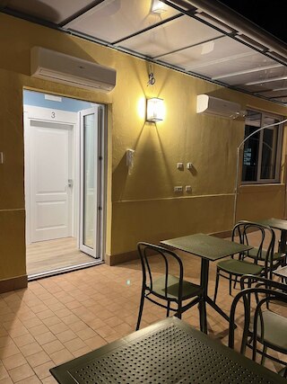 ダカ ラグジュアリー ルームズ