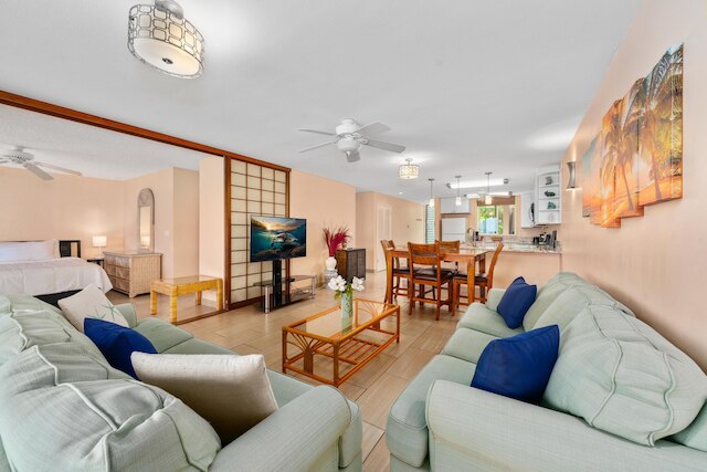 ビッグアイランド ケアウホウ サーフ & ラケット 4-103 2 ベッドルーム コンド