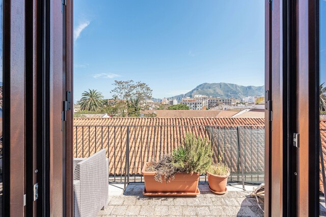 シアヴッツォ アパートメント ウィズ テラス