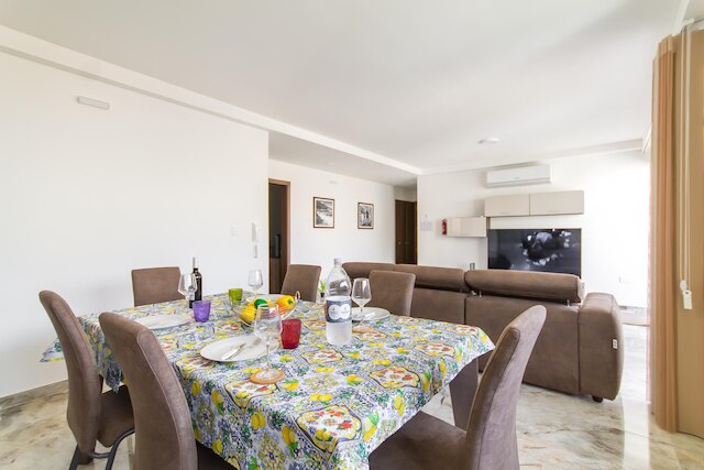 パーム モダン アパート 海から200mt カウラ