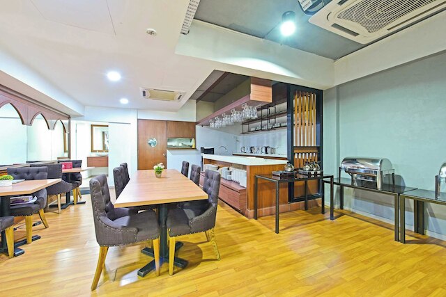 ワン・エニグマ・ホテル