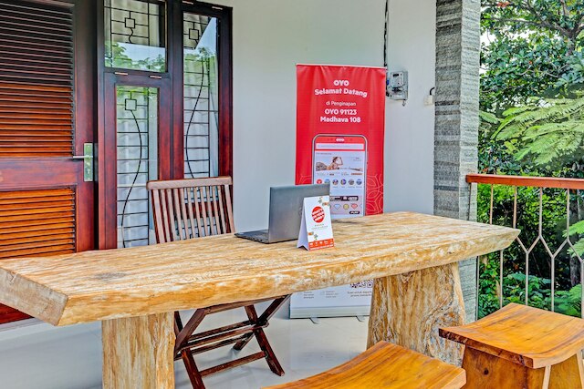 OYO 91123 マダヴァ 108