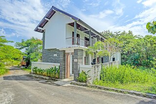 OYO 91123 マダヴァ 108