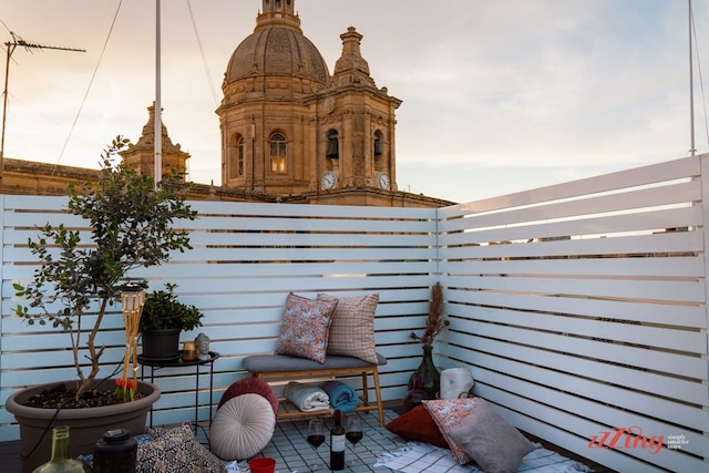 シジーウィにある モダンな マルタのタウンハウス