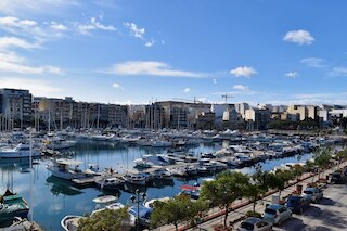 シービュー スペーシャス 2 ベッドルーム セントラルアパートメント