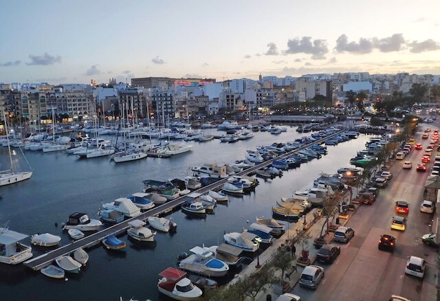 シービュー スペーシャス 2 ベッドルーム セントラルアパートメント