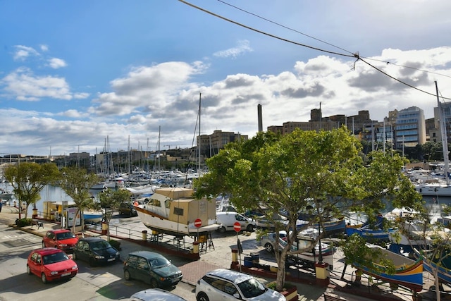 2 ベッドルーム セントラル スペーシャス ウィズ シービューズ