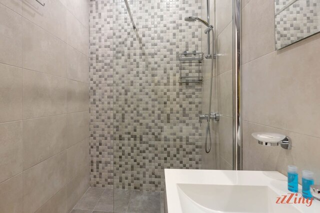 アメージングベイとシービュー付きのジェムビーチフロントアパート