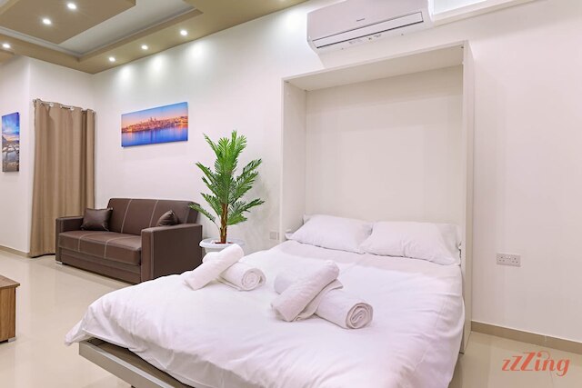 アメージングベイとシービュー付きのジェムビーチフロントアパート