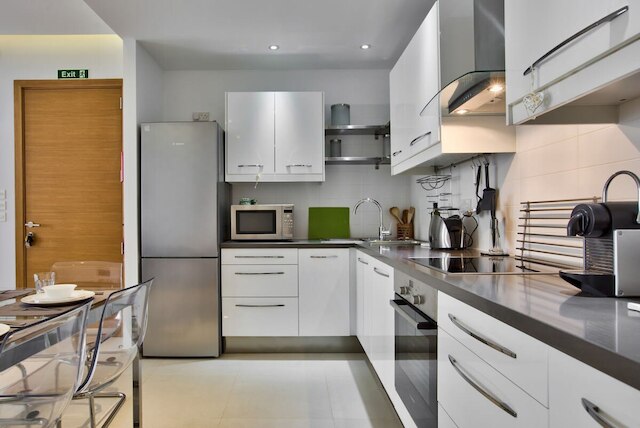 スタニング スリーマ 2 ベッドルームアパート ビーチからメートル離れて