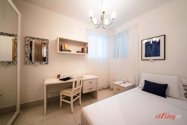 ザ ホリデーホーム ホエア アート リブズ