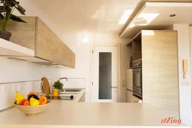 ゴージャス シービューズ フロム ア スタニング スタジオ