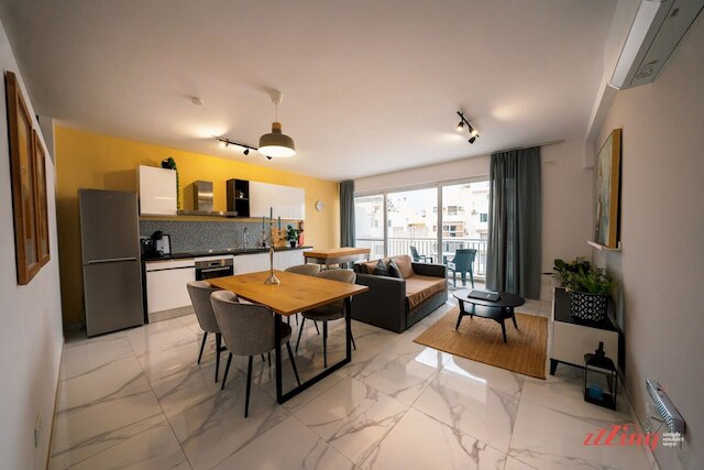 ア スタイリッシュリー シック ホリデーホーム ウィズ ア ソファ ベッド