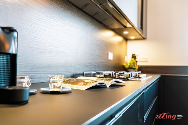 エレガンス エキサイトメント ラグジュアリー ダウンタウン エスケープ