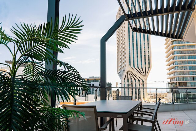 エレガンス エキサイトメント ラグジュアリー ダウンタウン エスケープ