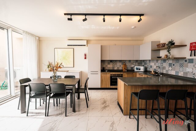 メディテラニアン リビング ライト バイ ザ シー