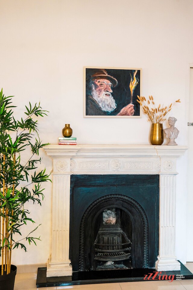 エレガント マルテーズ ハイダウェイ ニア バレッタ