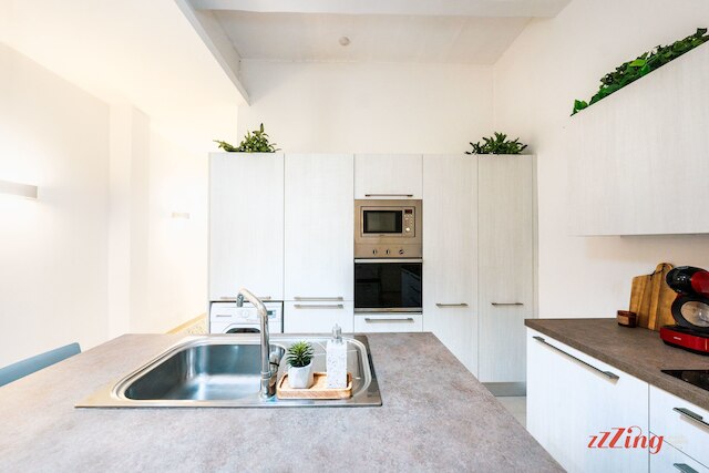 エレガント マルテーズ ハイダウェイ ニア バレッタ