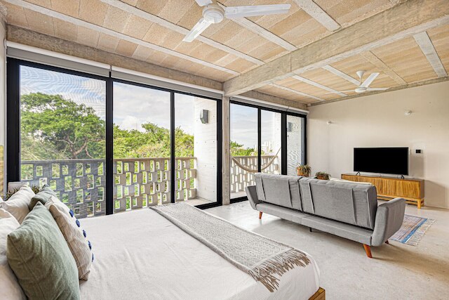 ロフツ ウィズ プール