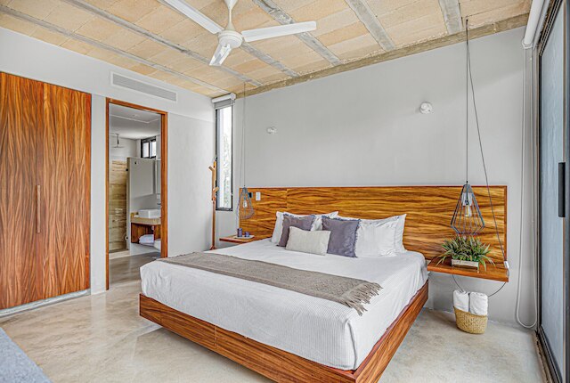 ロフツ ウィズ プール